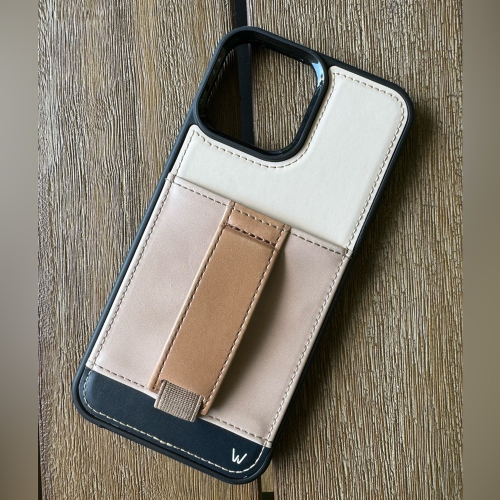 Walli iPhone 13 Pro Max cell phone case